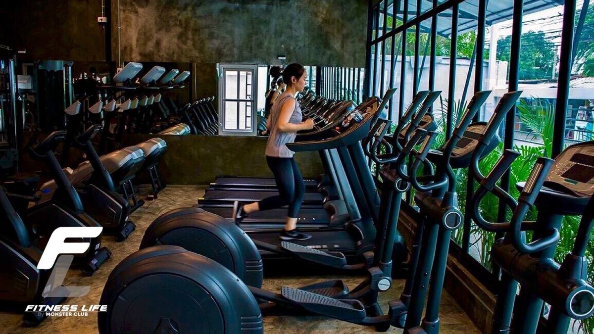 Treadmills and cardio equipment at Fitness Life gym On Nut Bangkok